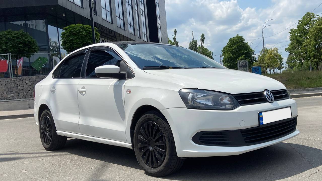 Rent a car Volkswagen Polo sedan in Kyiv - Megarent