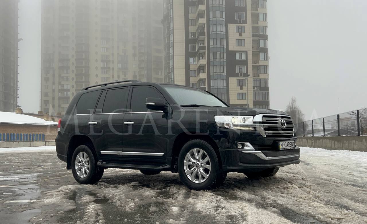 Rent a car Toyota Prado in Kyiv - Megarent