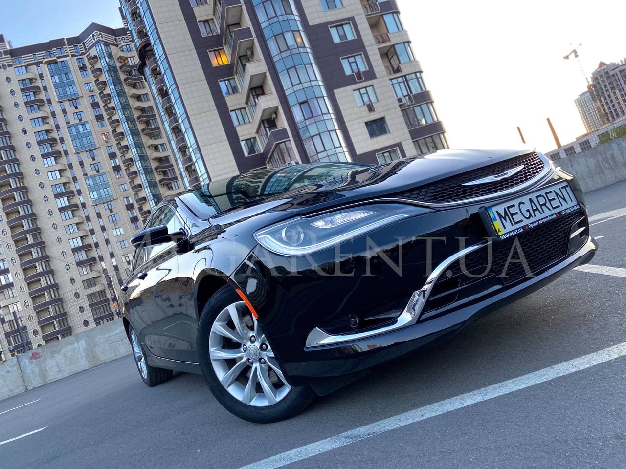Car rental Chrysler 200c in Kyiv - photo 1