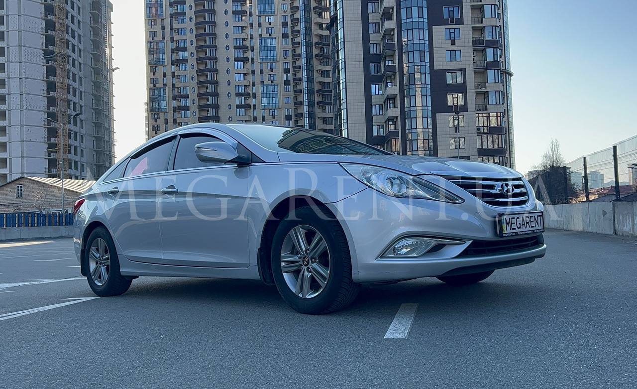 Car rental Hyundai Sonata (gas) in Kyiv - photo 1