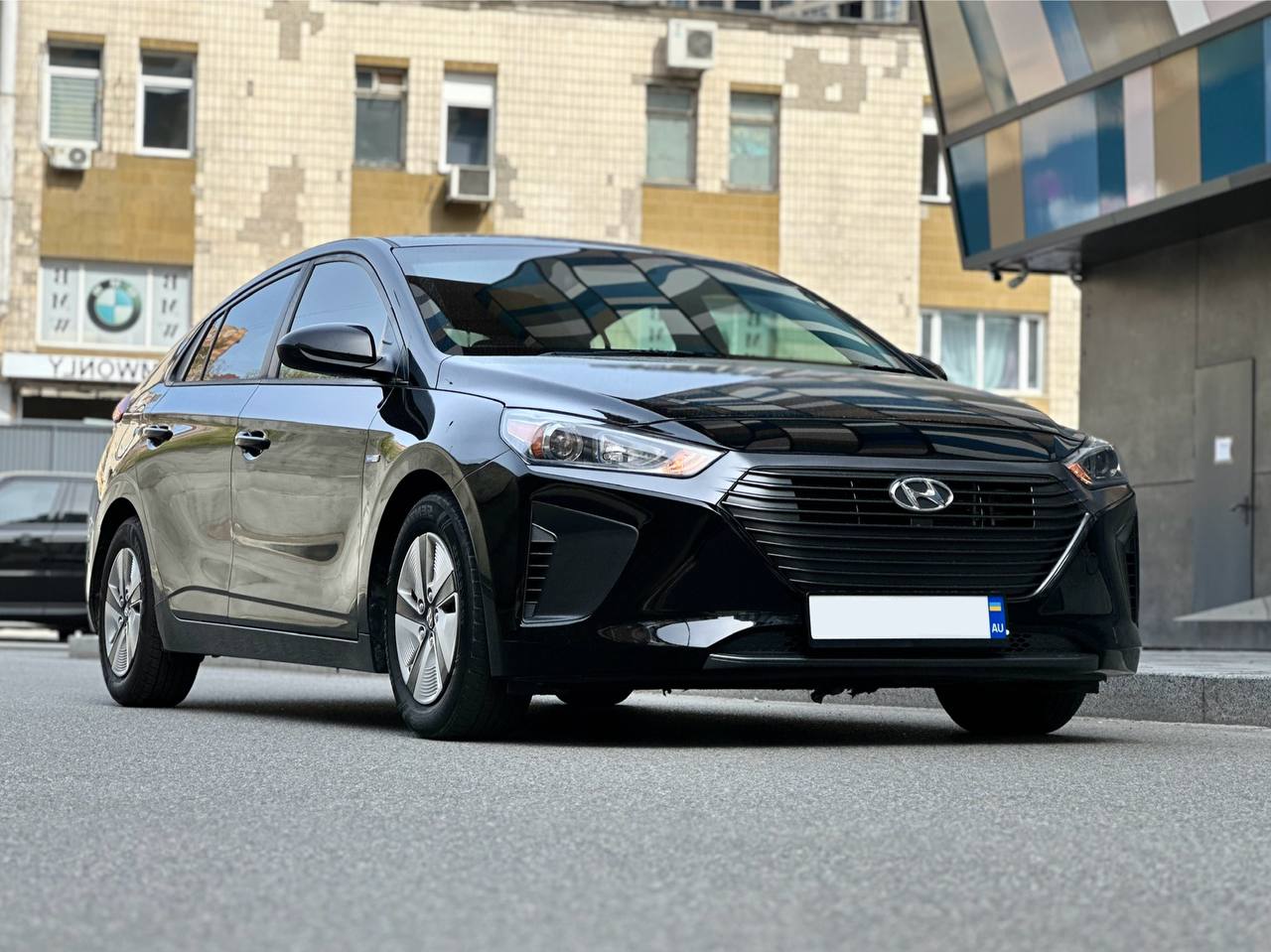 Rent a car Hyundai Ioniq in Kyiv - Megarent