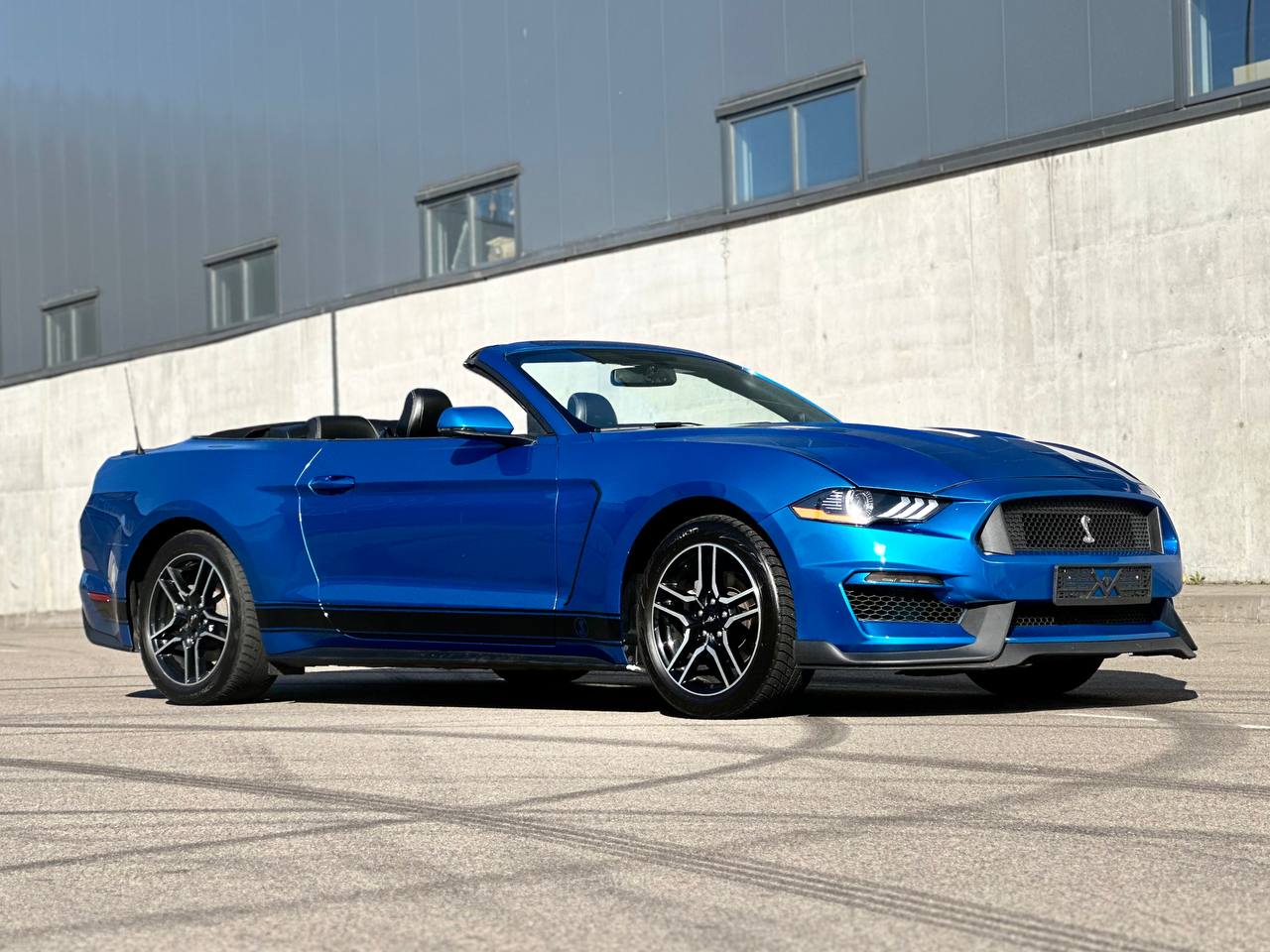   Ford Mustang   -  1