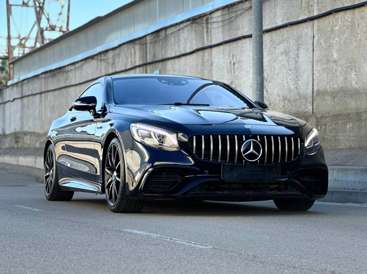   Mercedes-Benz W217 S560 AMG Coupe   - 