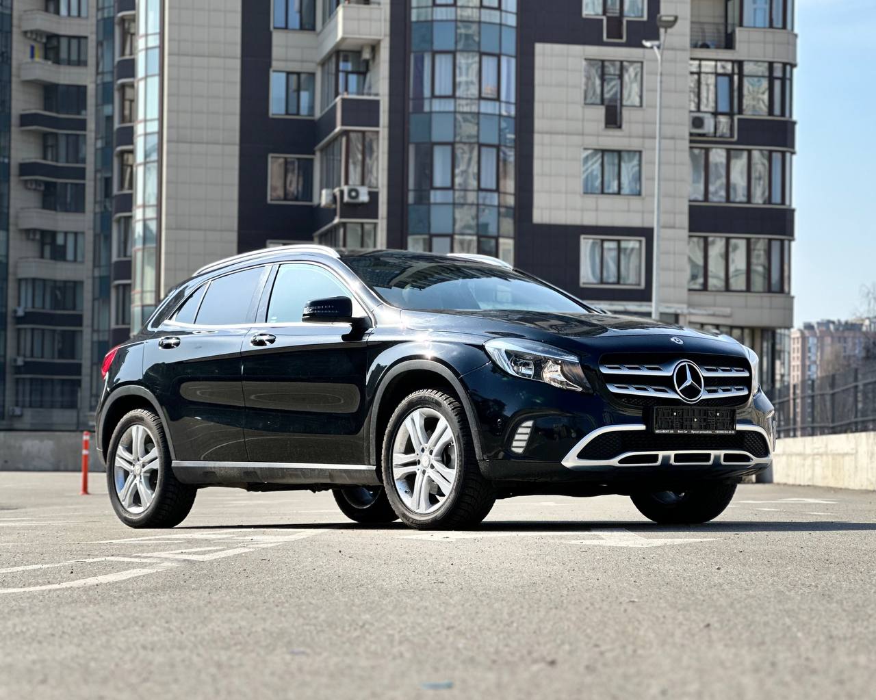   Mercedes GLA   - 