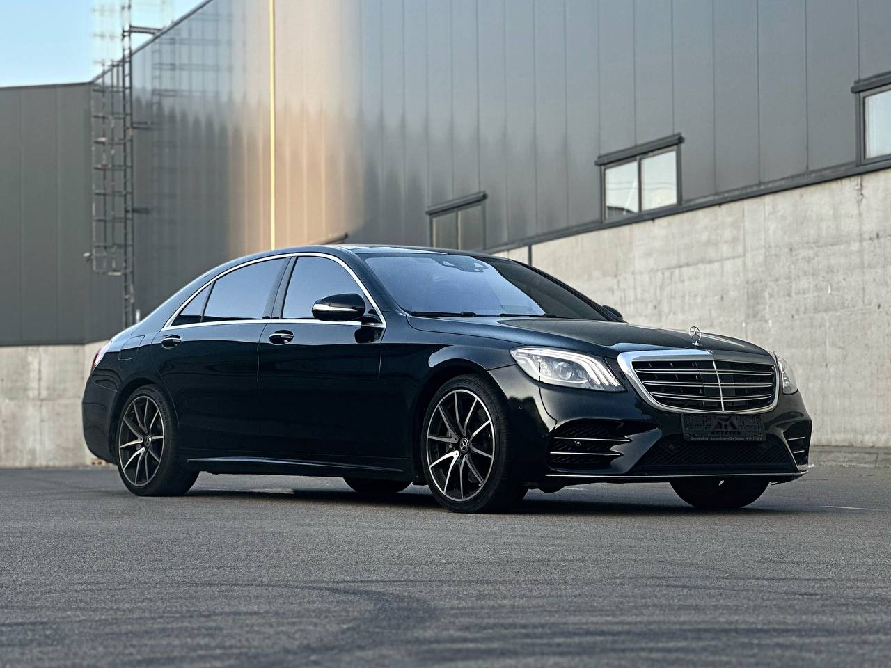   Mercedes-Benz S450 L   - 