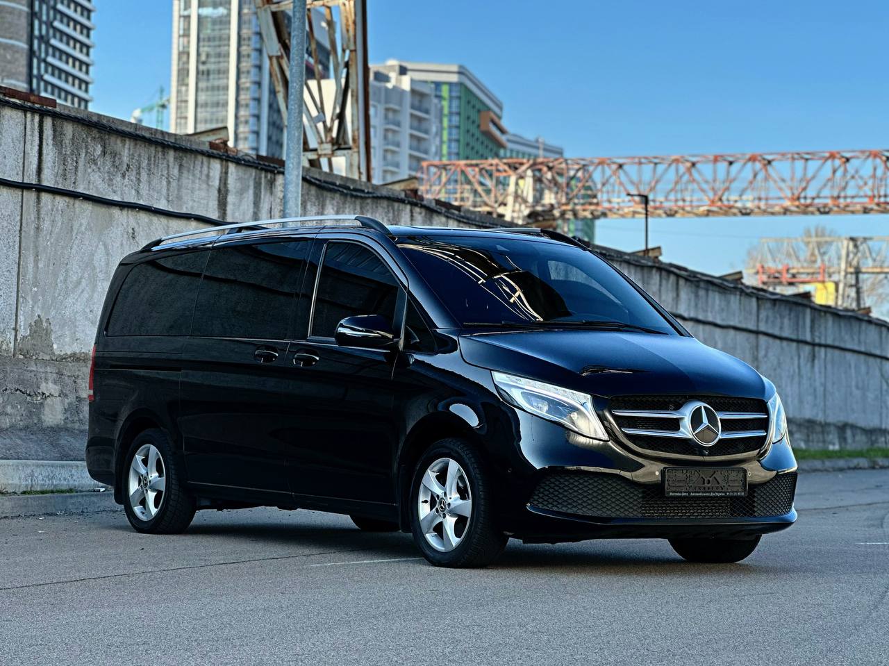   Mercedes-Benz V class   - 