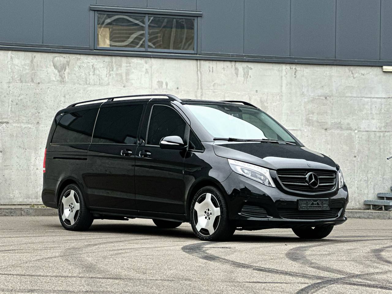   Mercedes-Benz V 250   - 