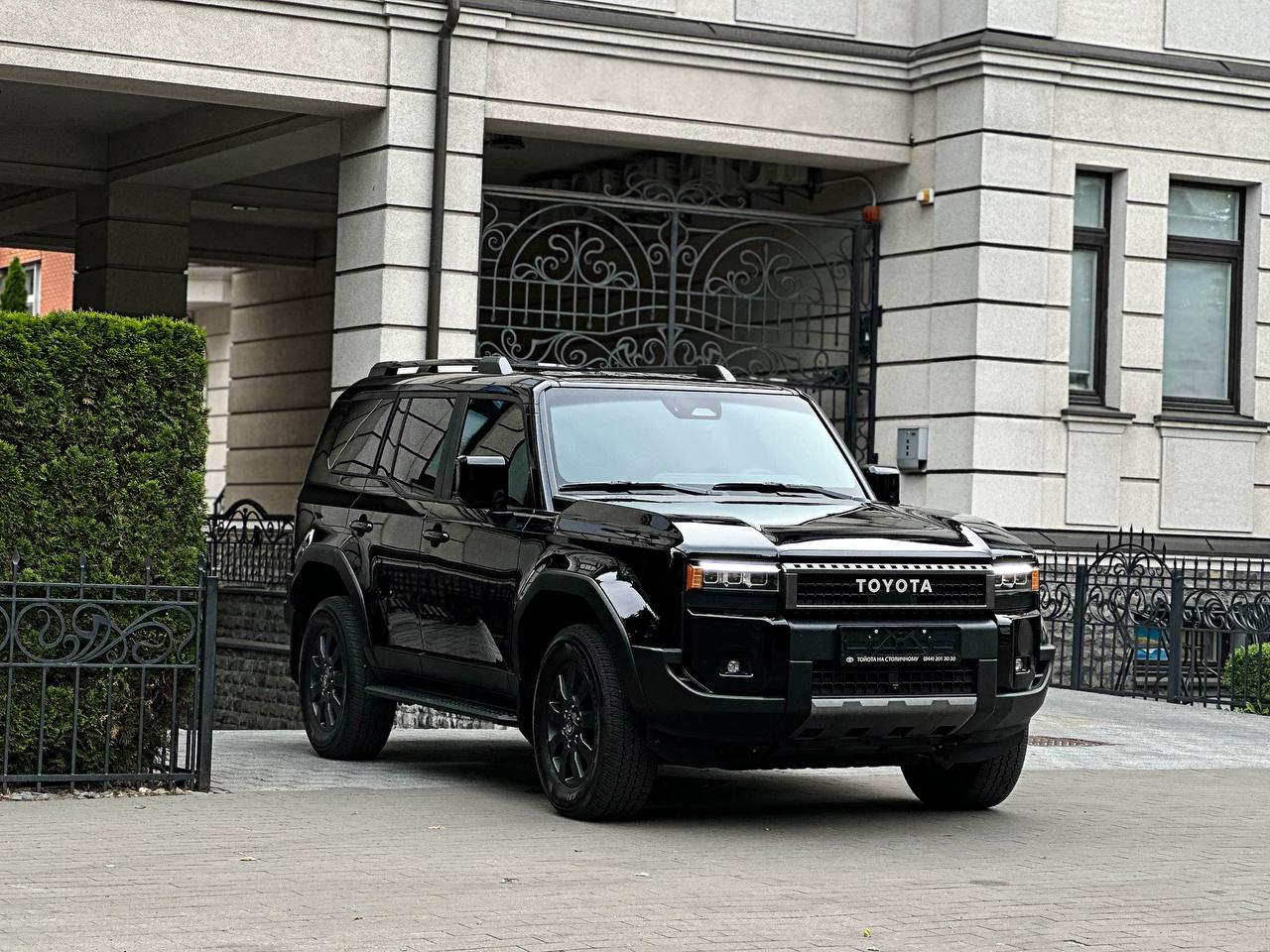   Toyota Land Cruiser Prado 250   - 