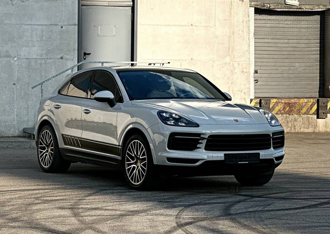   Porsche Cayenne   - 