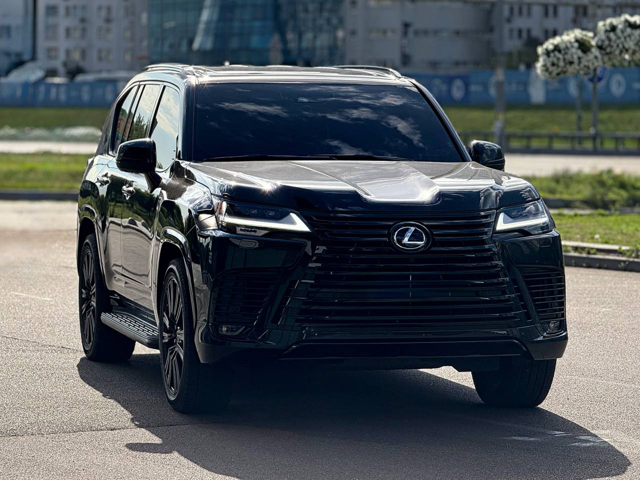   Lexus LX 500d   - 