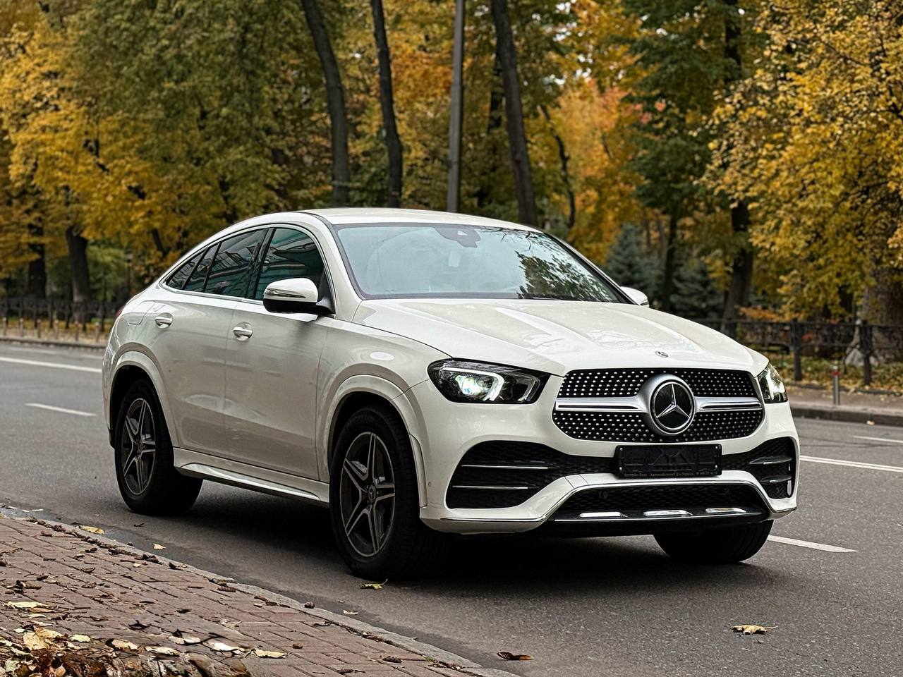 Оренда авто Mercedes-Benz GLE у Києві - Мегарент