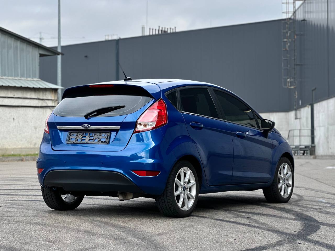   FORD FIESTA   -  5