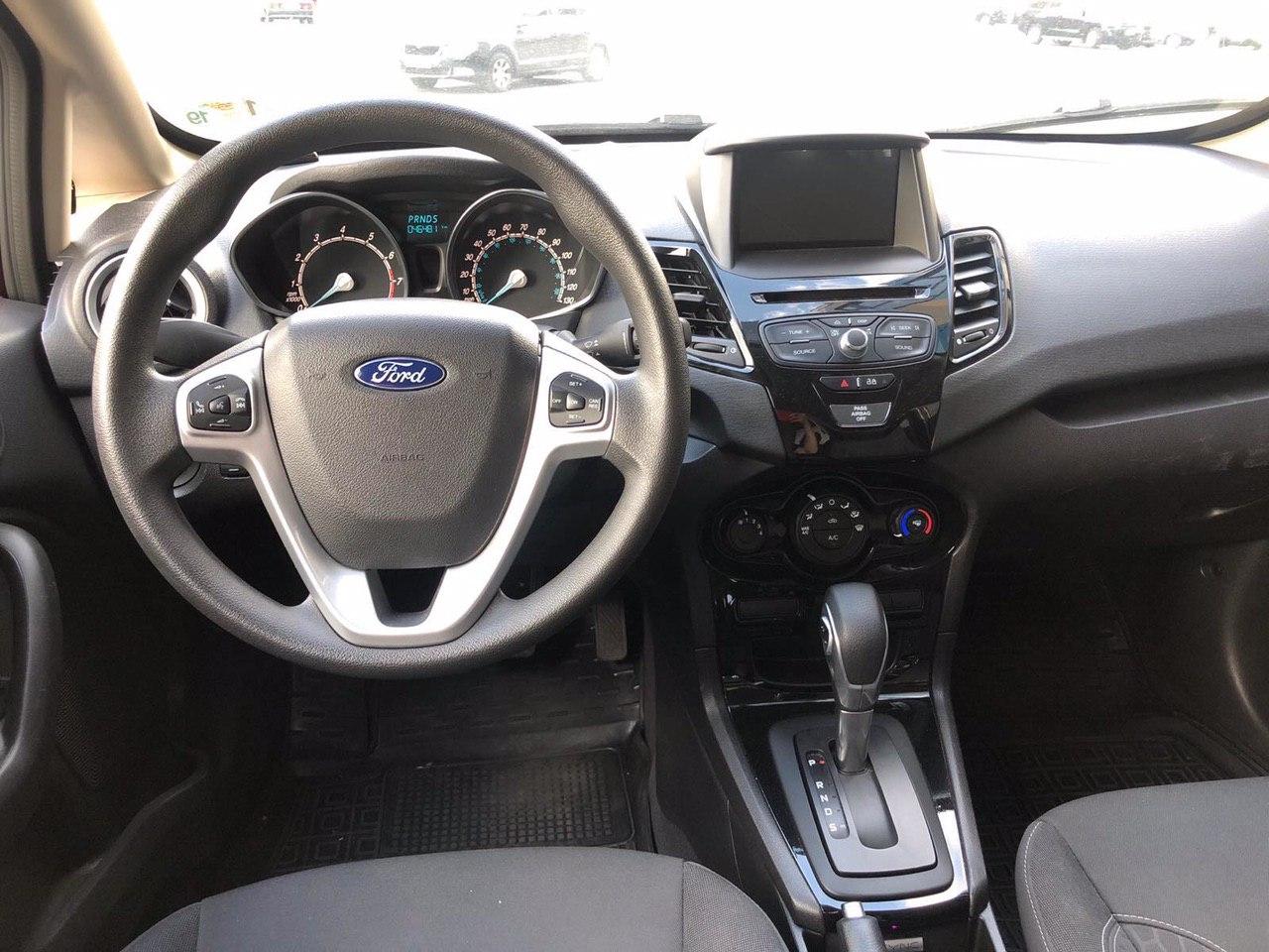 Прокат авто Ford Fiesta у Києві - фото 5