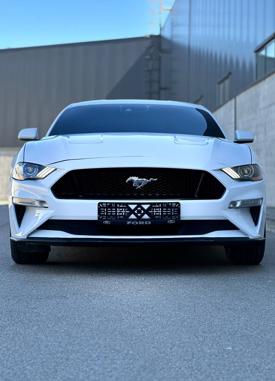   Ford Mustang   -  4