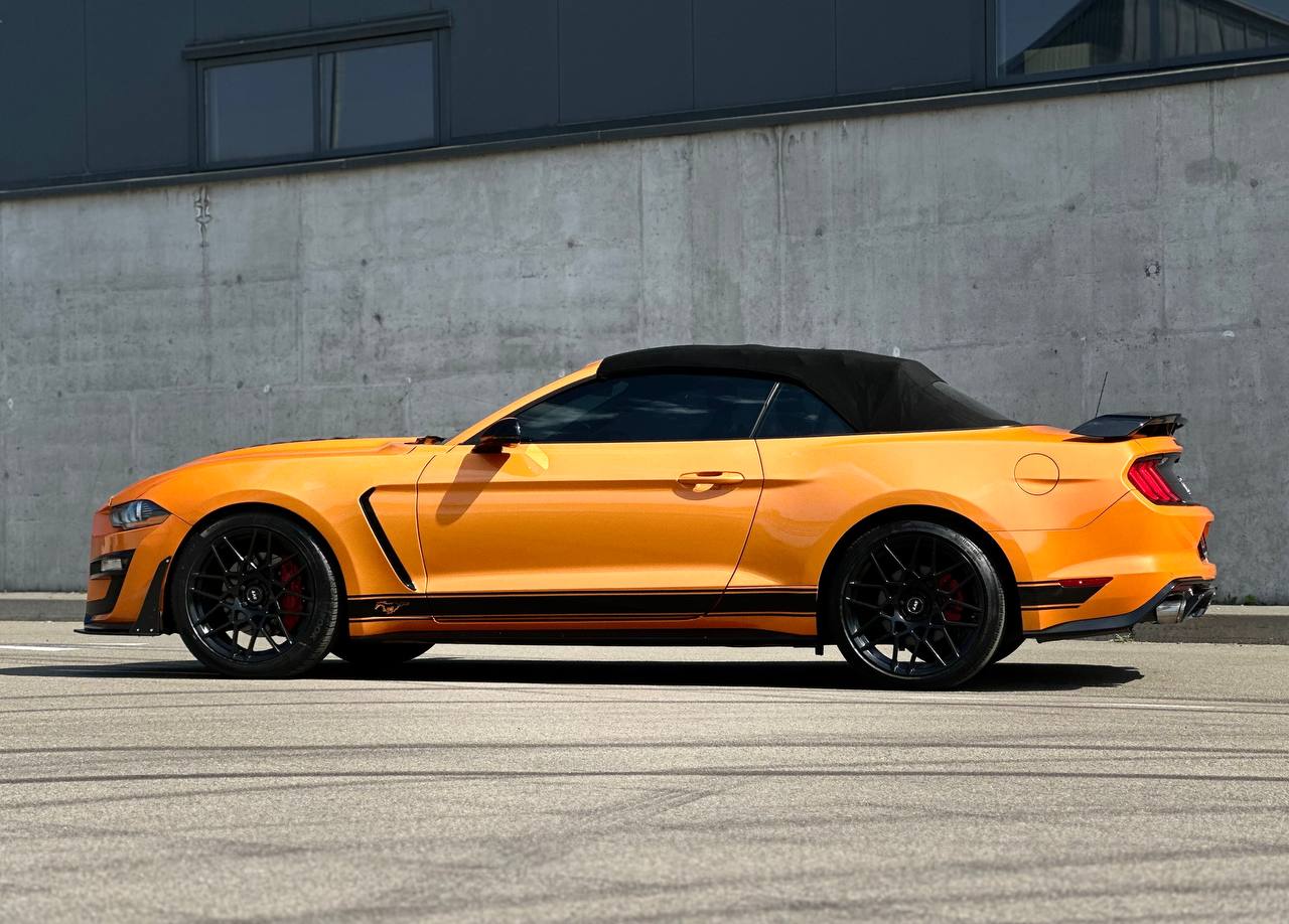   Ford Mustang GT   -  4