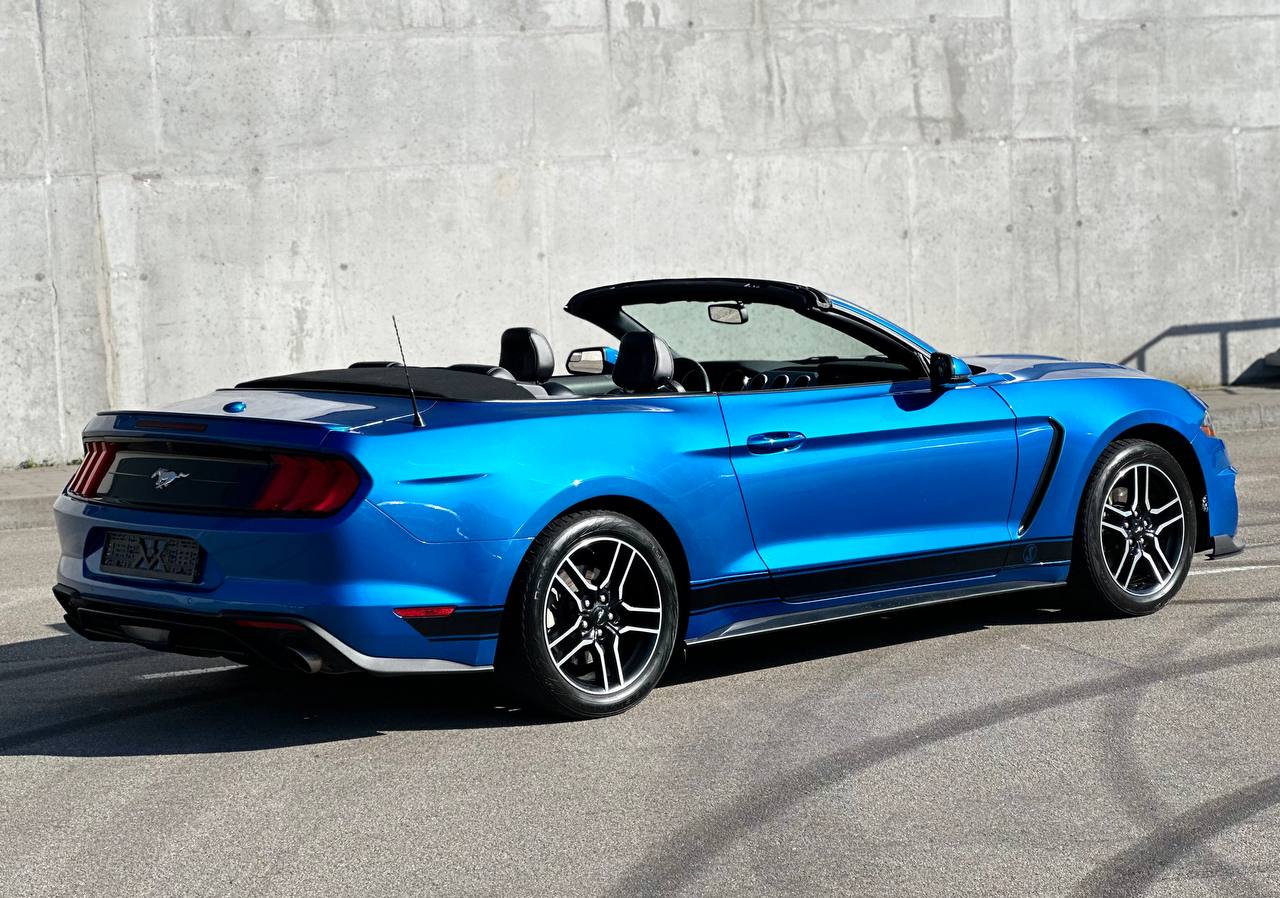   Ford Mustang   -  5