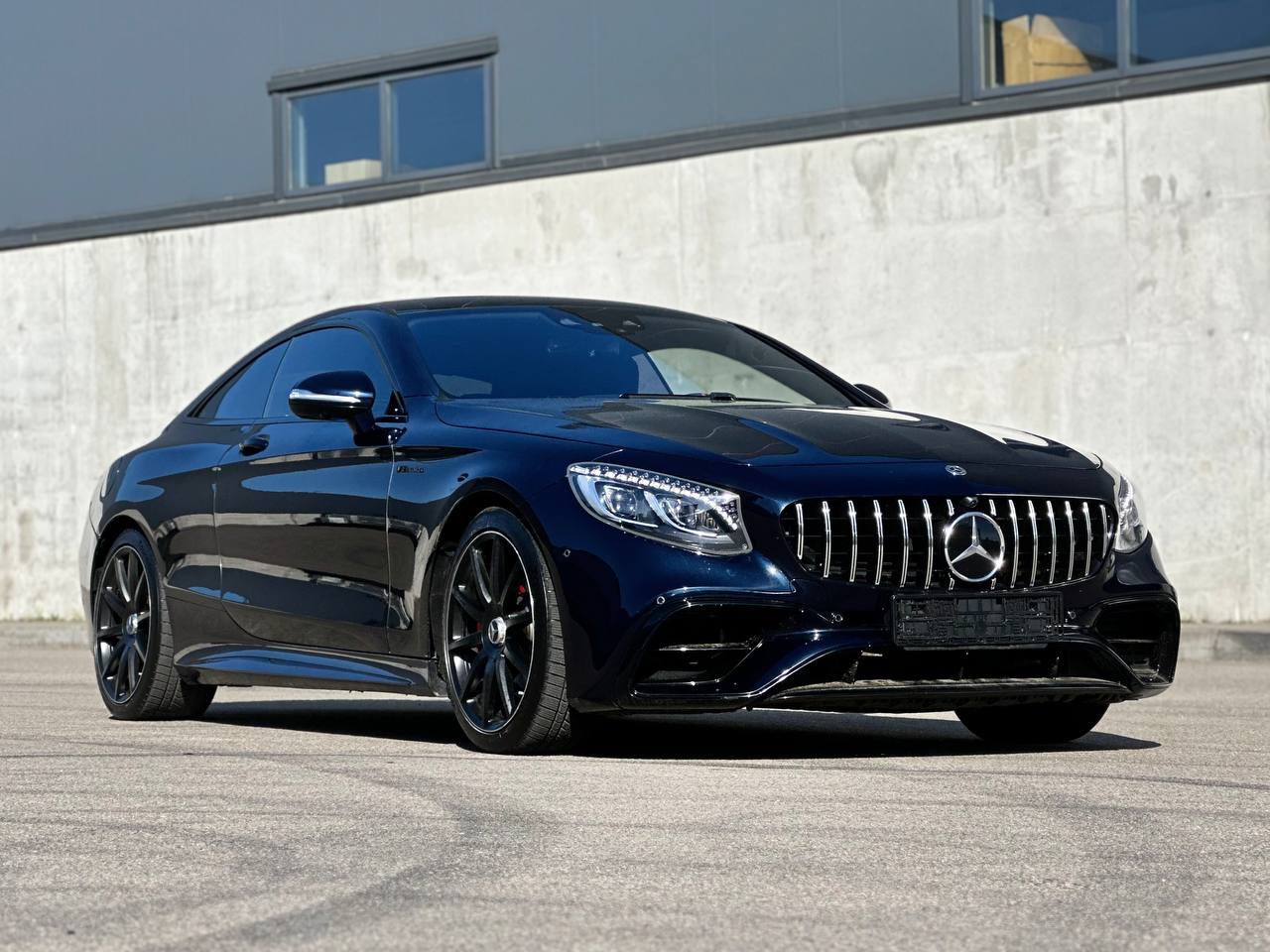   Mercedes-Benz W217 S560 AMG Coupe   -  2