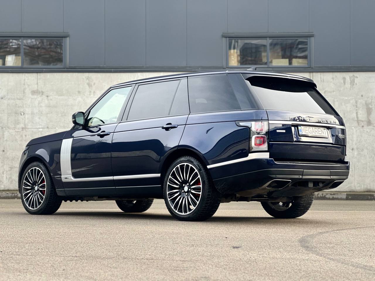   Range Rover Vogue Long   -  3