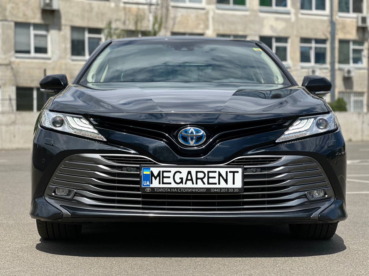   Toyota Camry 70 Hybrid   -  2