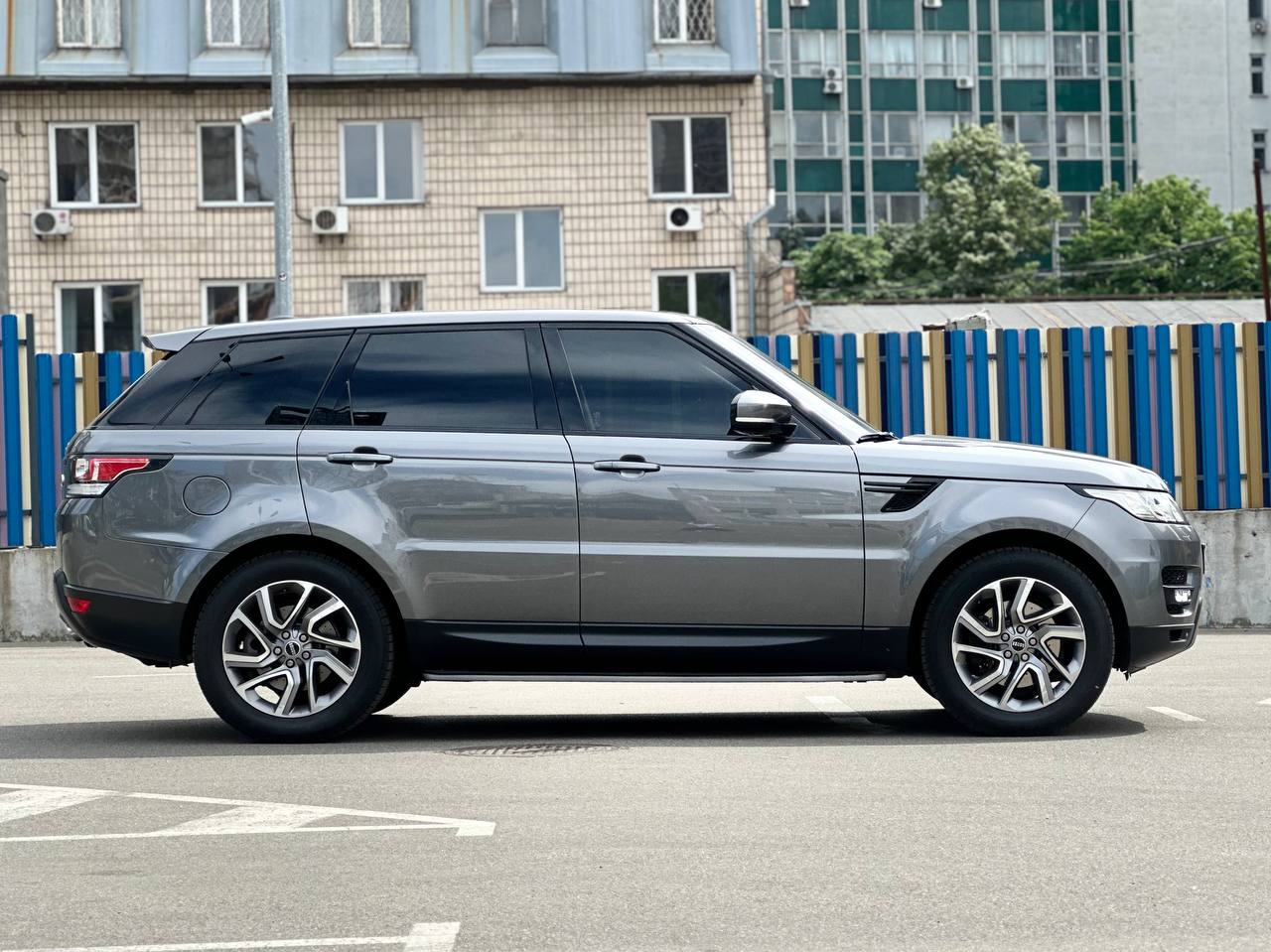   Land Rover Range Rover Sport   -  3