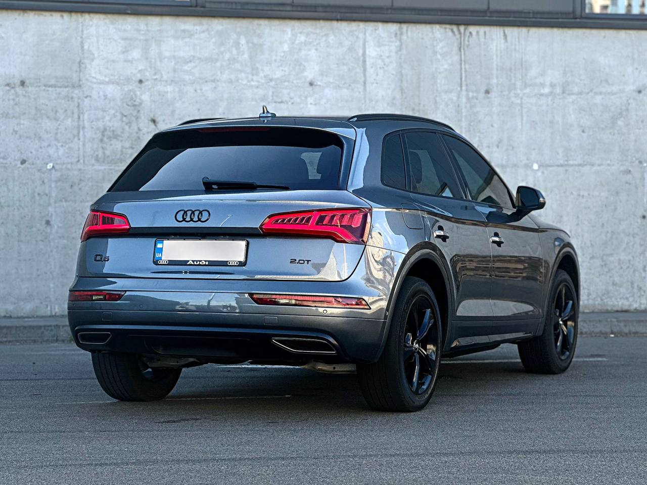   Audi Q5 Quattro   -  7