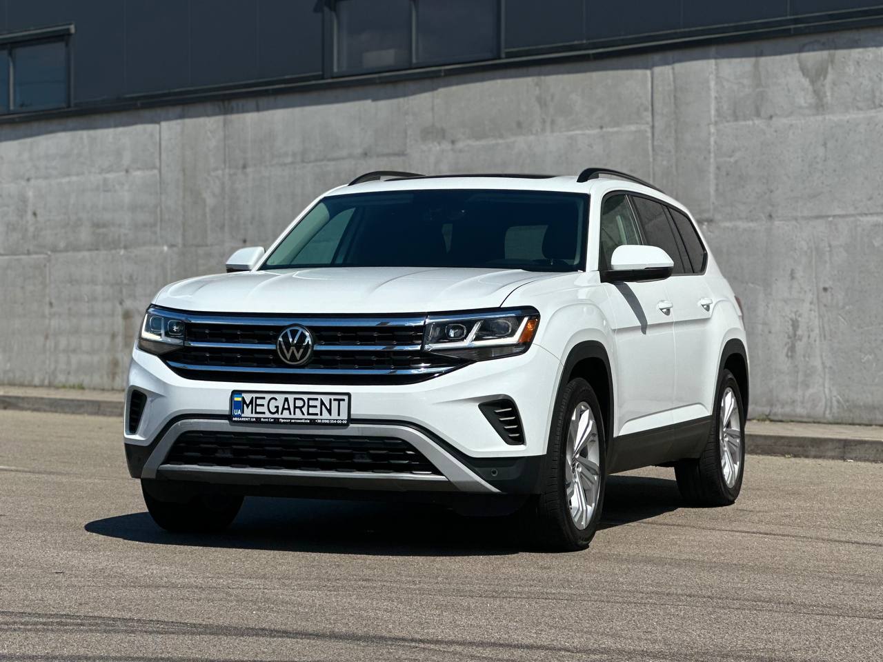   Volkswagen Atlas   -  3