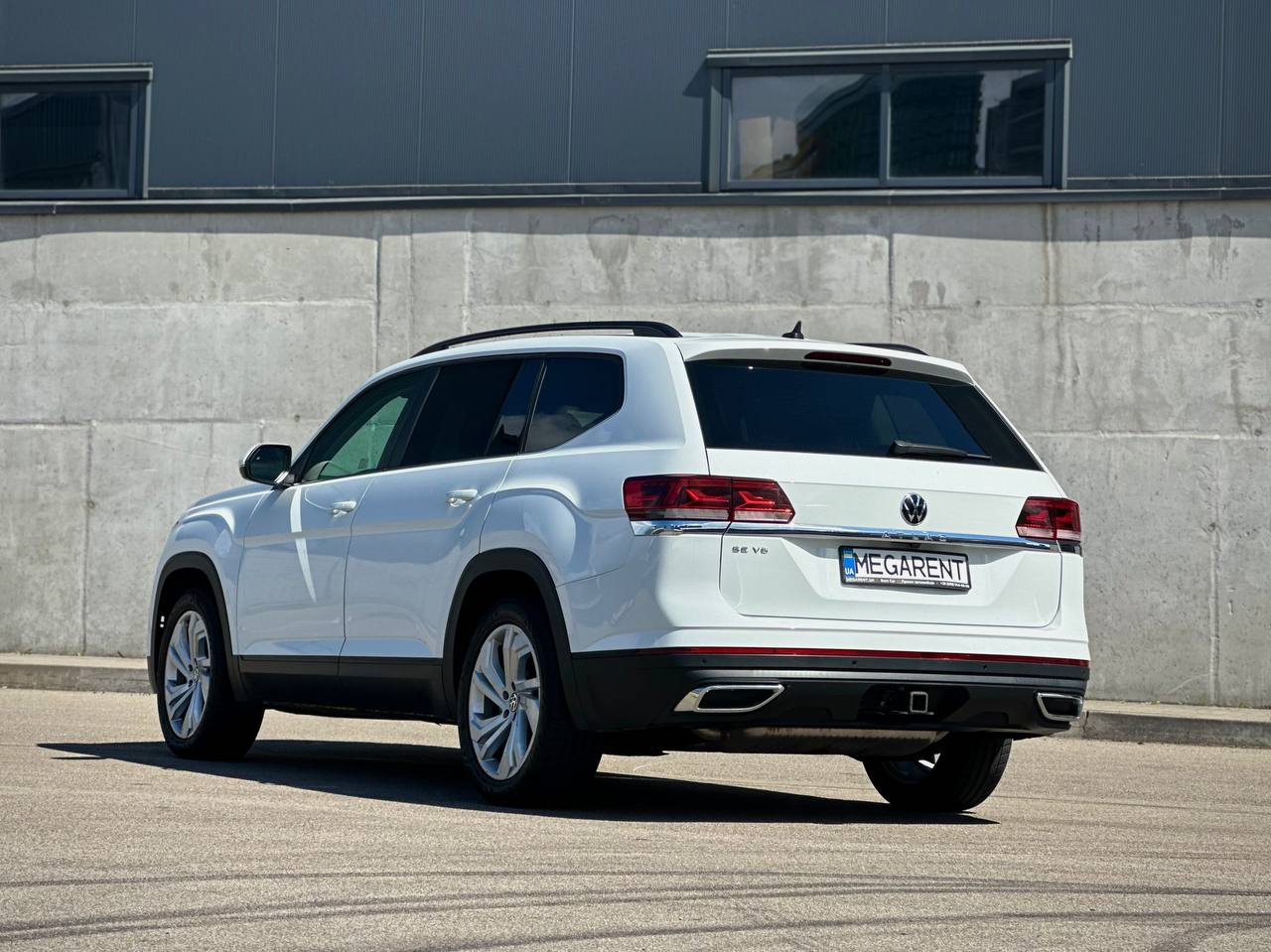   Volkswagen Atlas   -  5