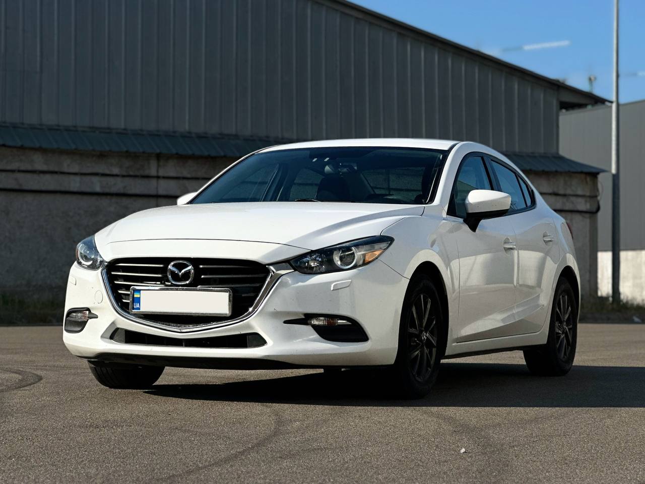   Mazda 3   -  2