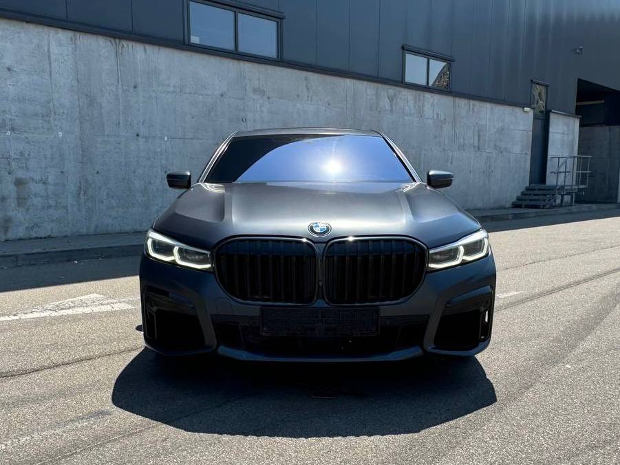   BMW M760 LI   -  2