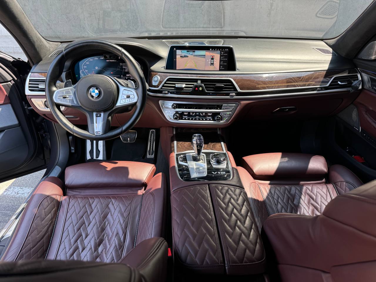   BMW M760 LI   -  5