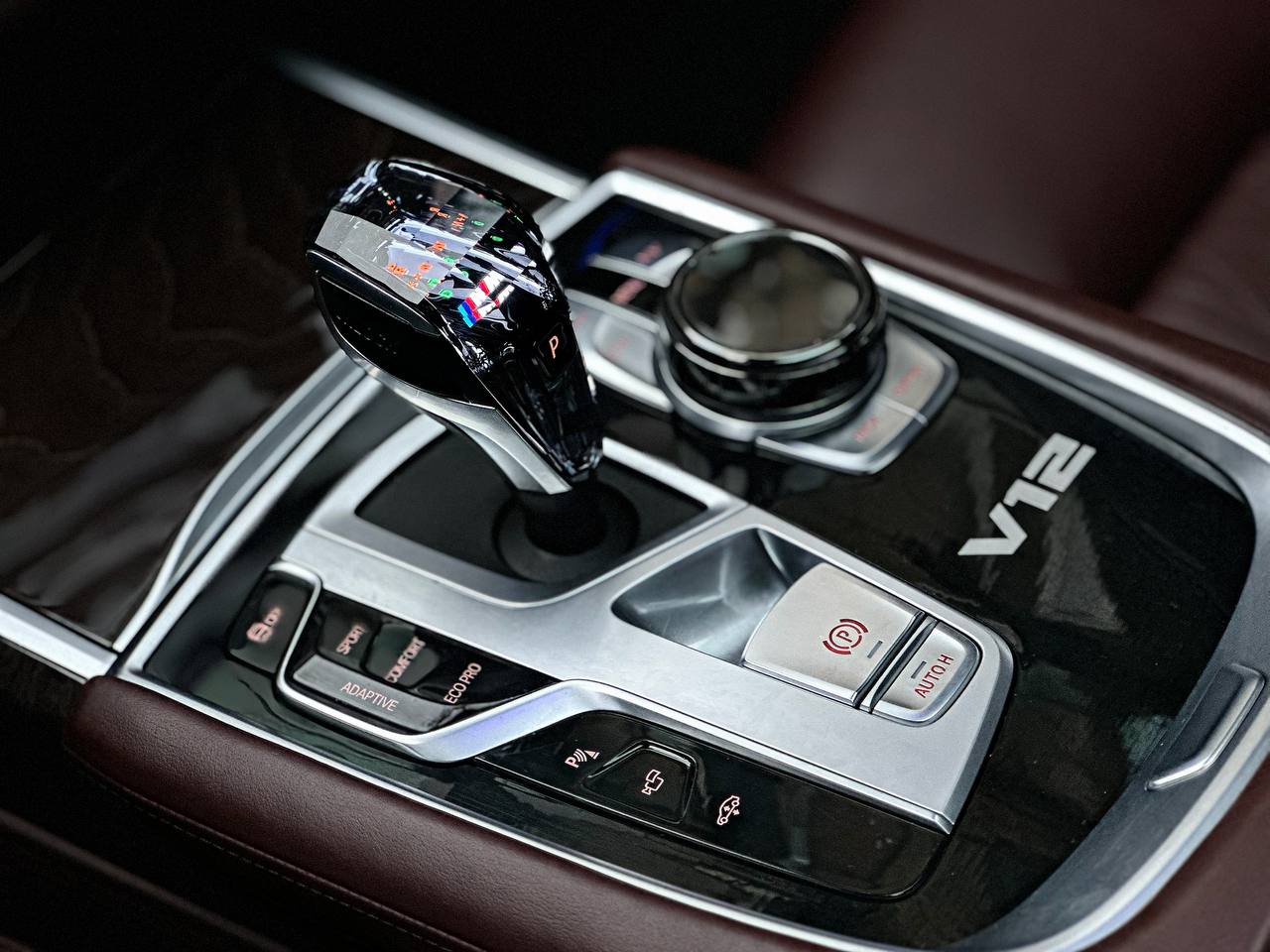   BMW M760 LI   -  7