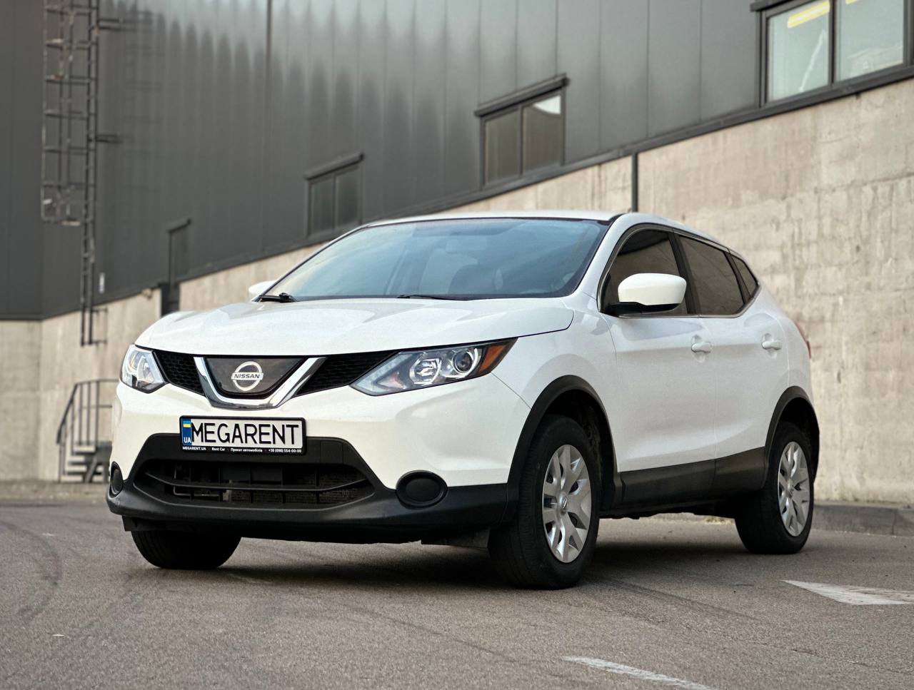   Nissan Rogue Sport   -  2