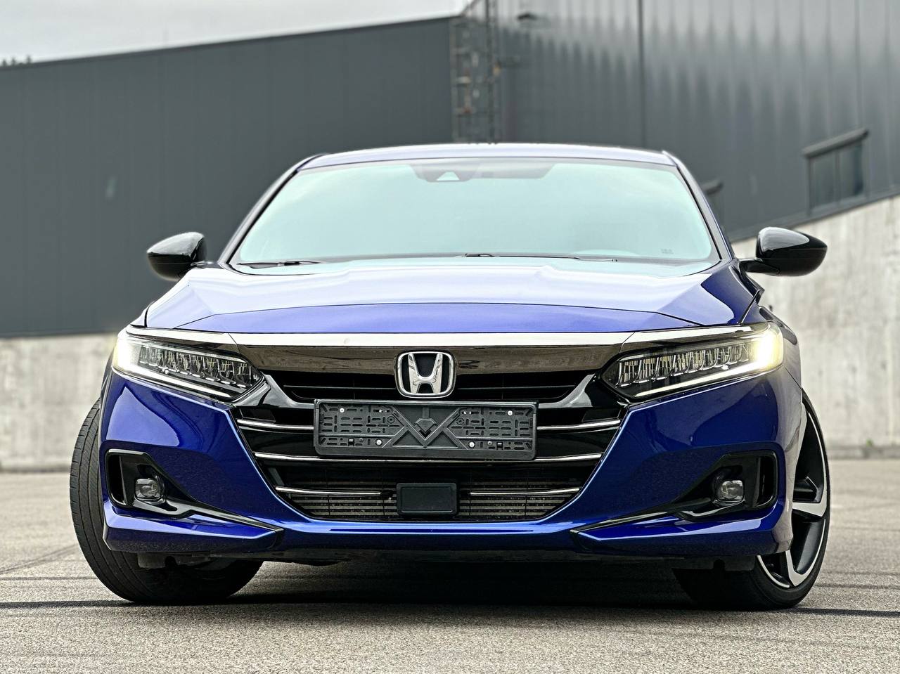   Honda Accord   -  2