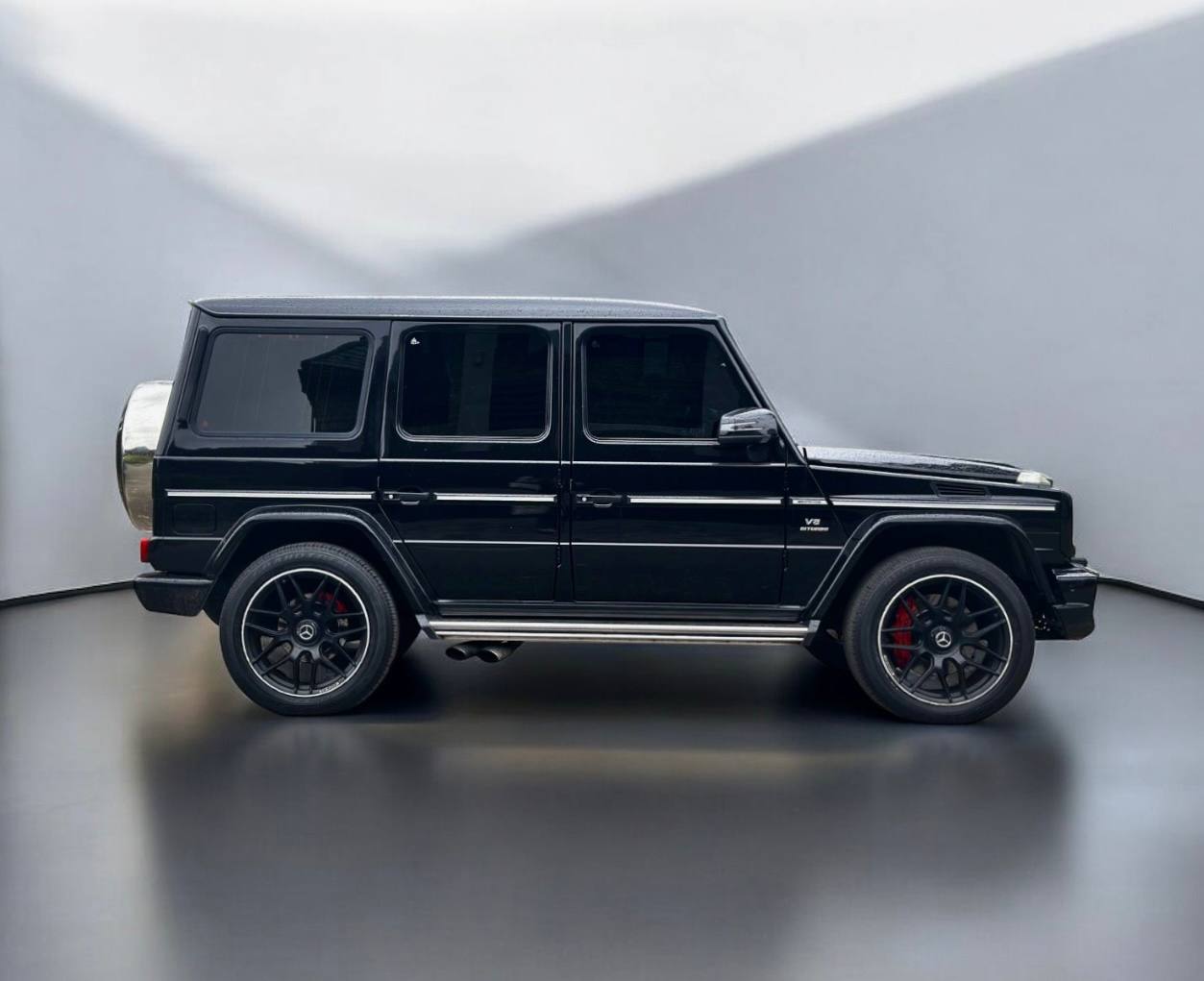   Mercedes-Benz G63 AMG   -  2