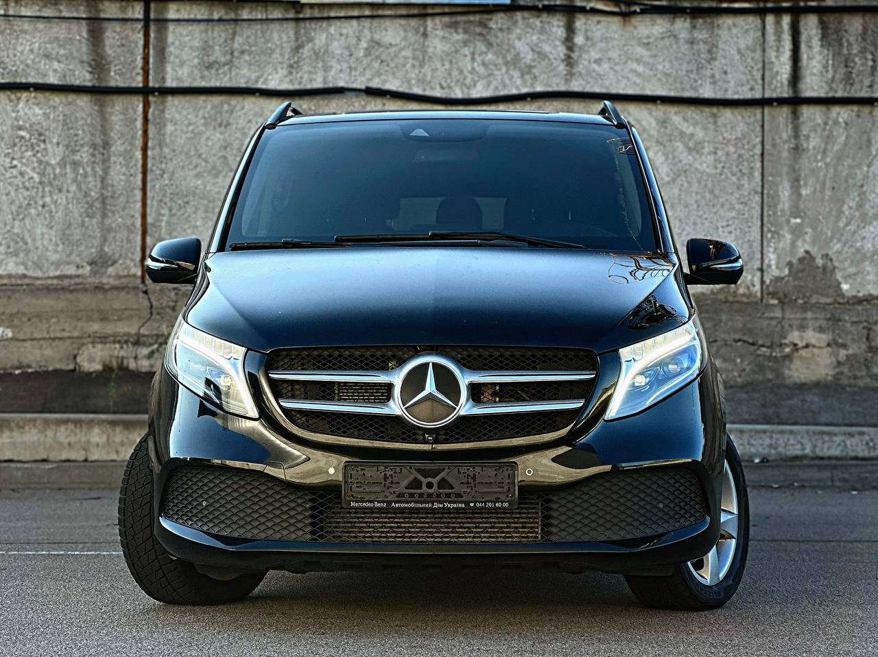   Mercedes-Benz V class   -  2