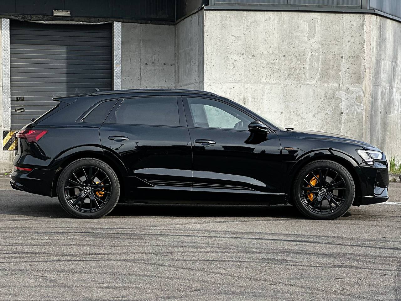   AUDI E-TRON 55   -  3