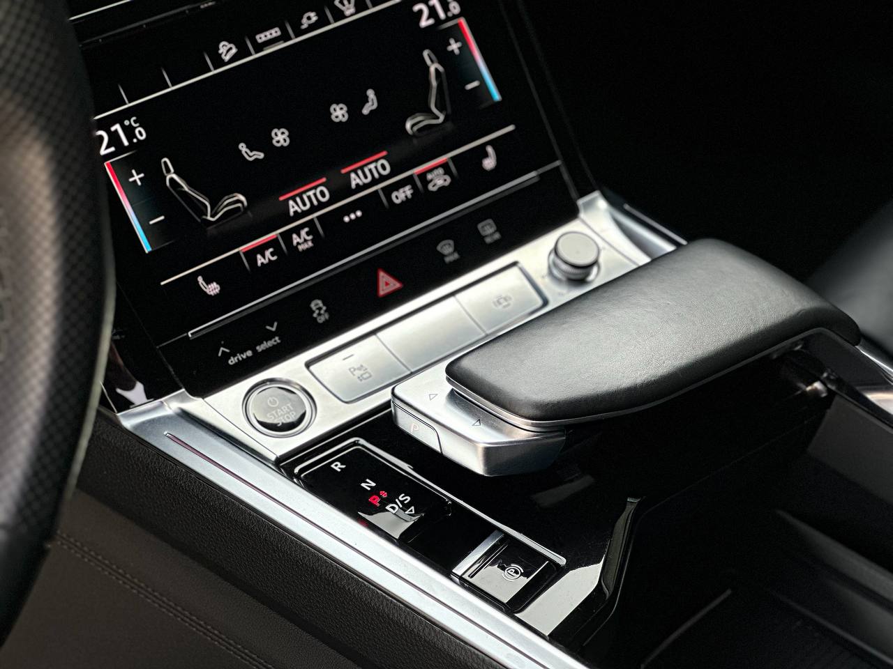   AUDI E-TRON 55   -  7