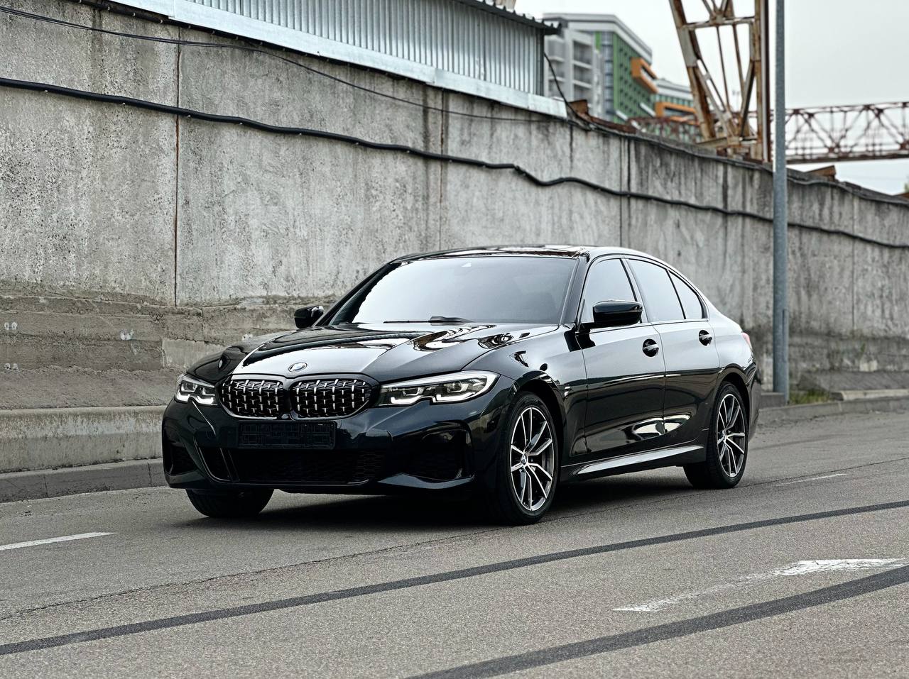   BMW 330i   -  3