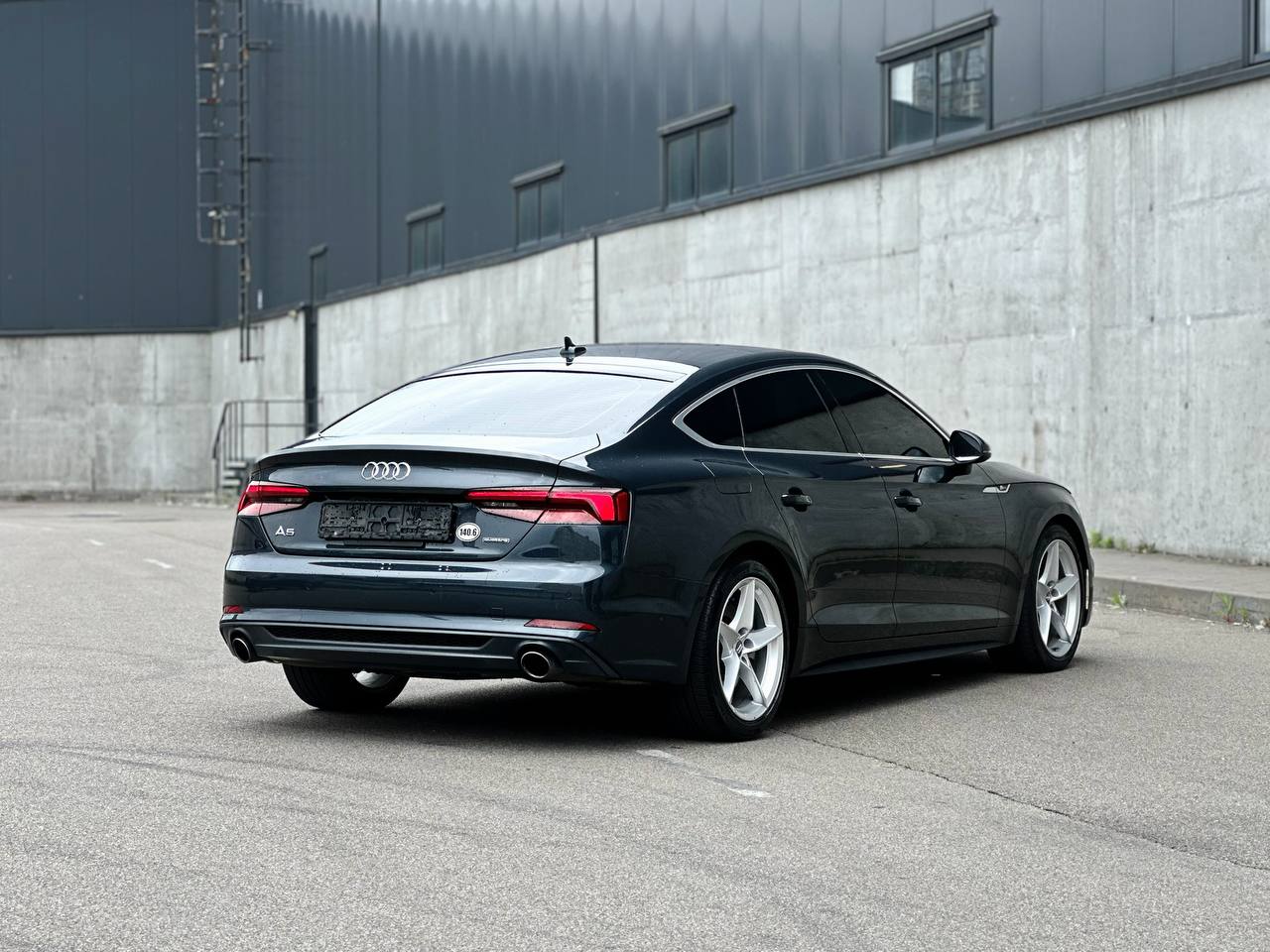   Audi A5 Quattro   -  6