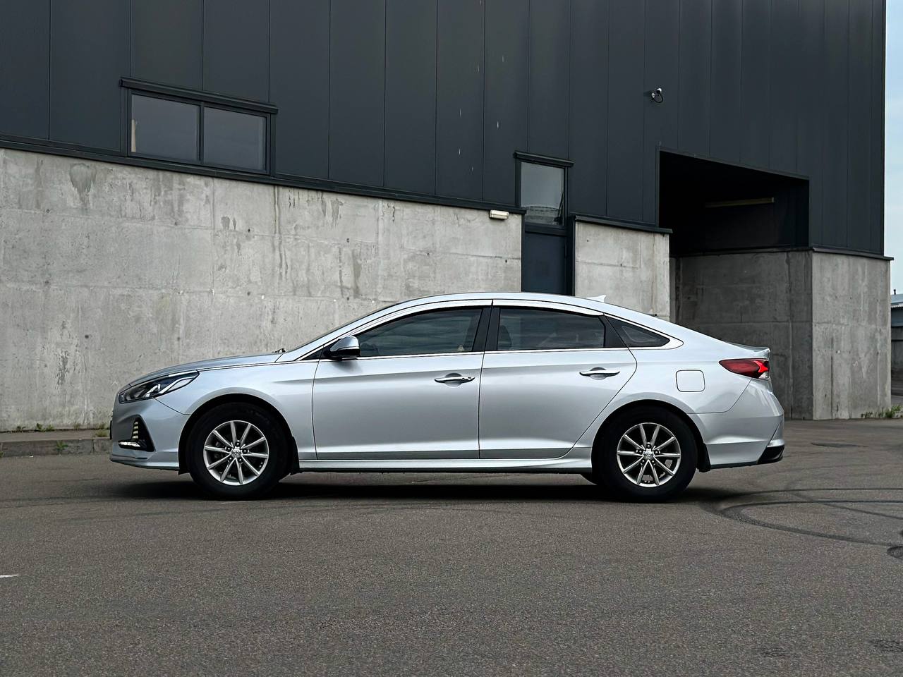   Hyundai Sonata LPI   -  3