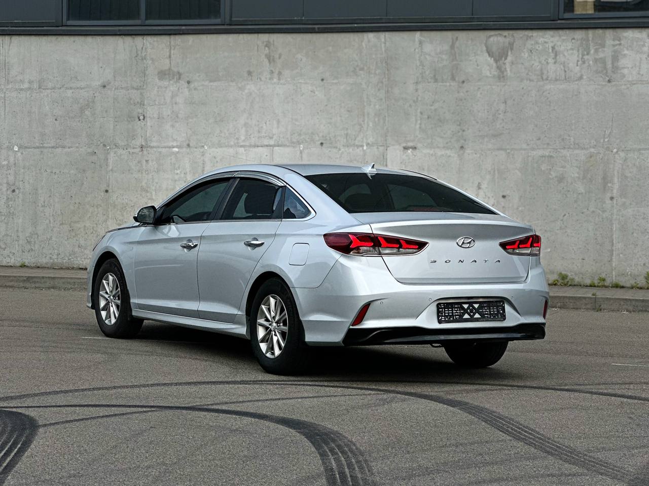   Hyundai Sonata LPI   -  4