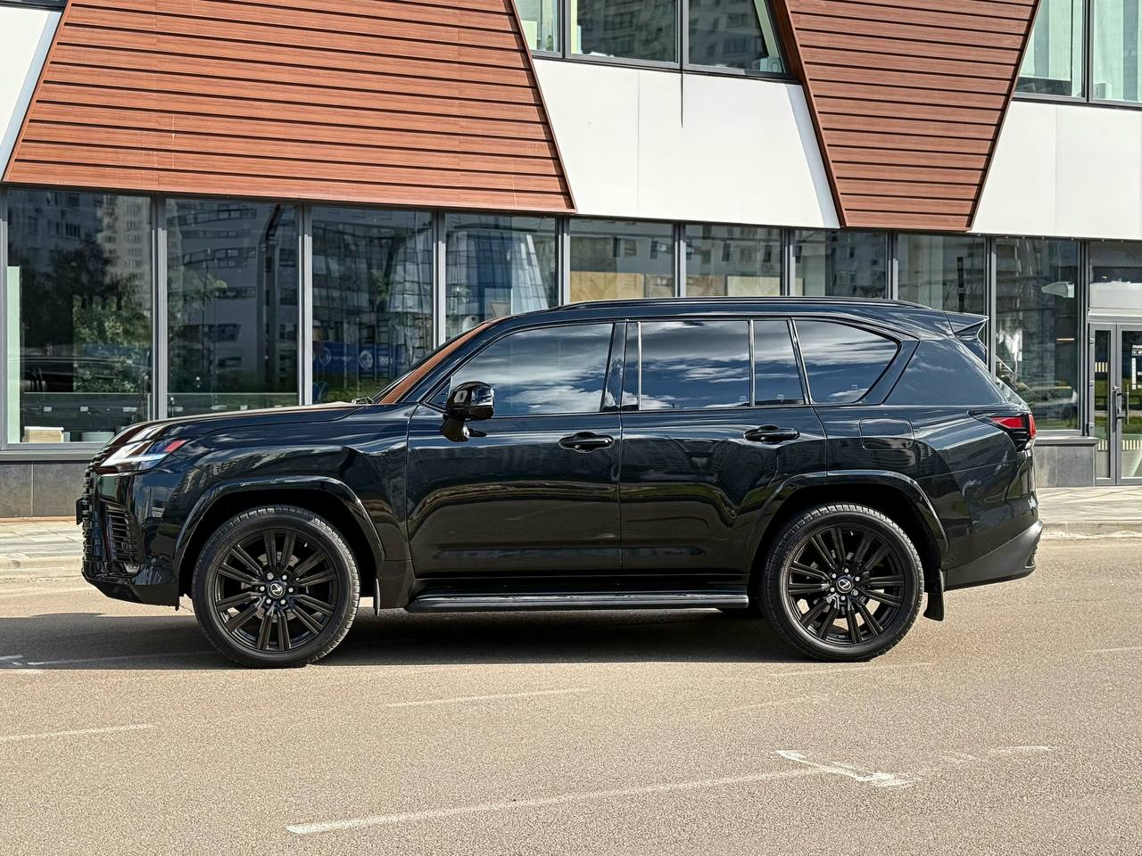   Lexus LX 500d   -  4
