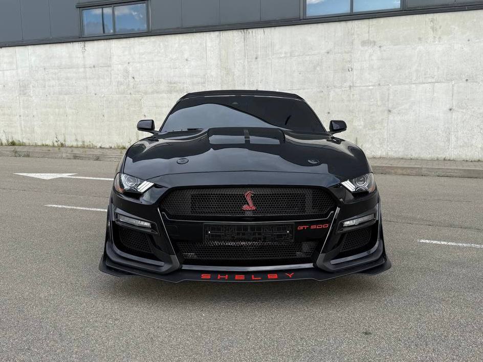  Ford Mustang   -  2