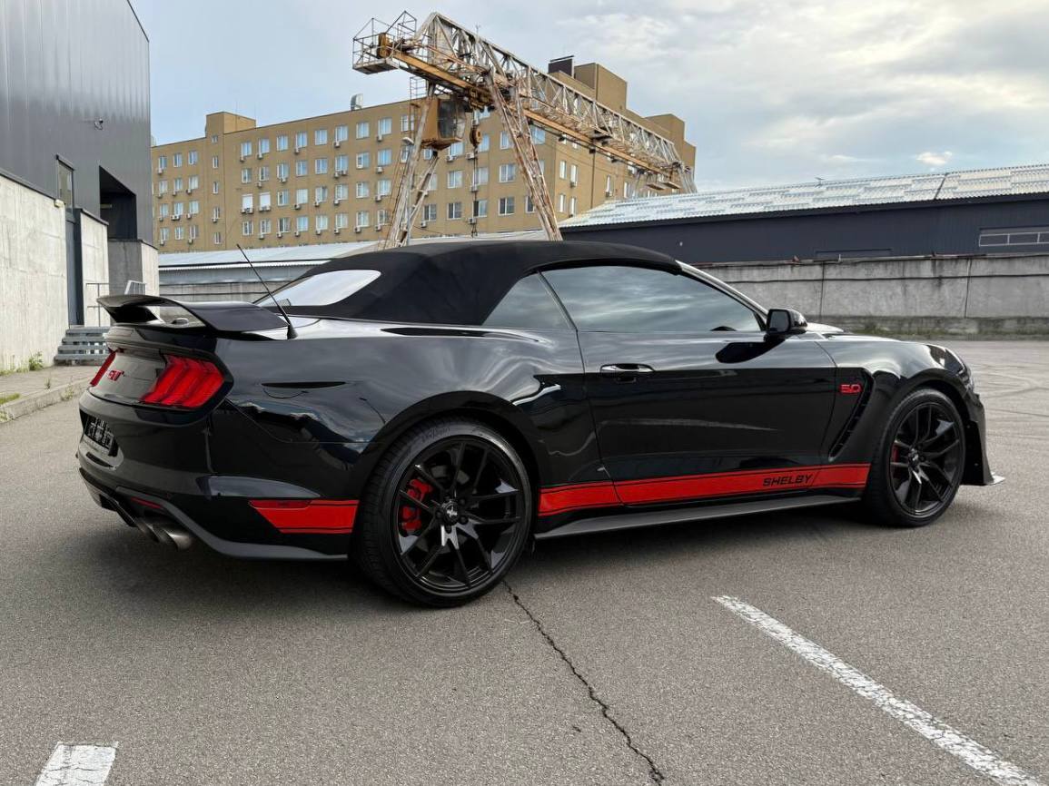   Ford Mustang   -  4