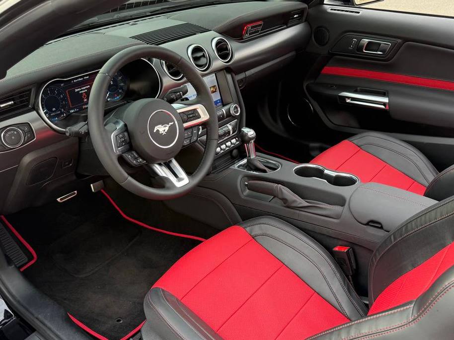   Ford Mustang   -  7
