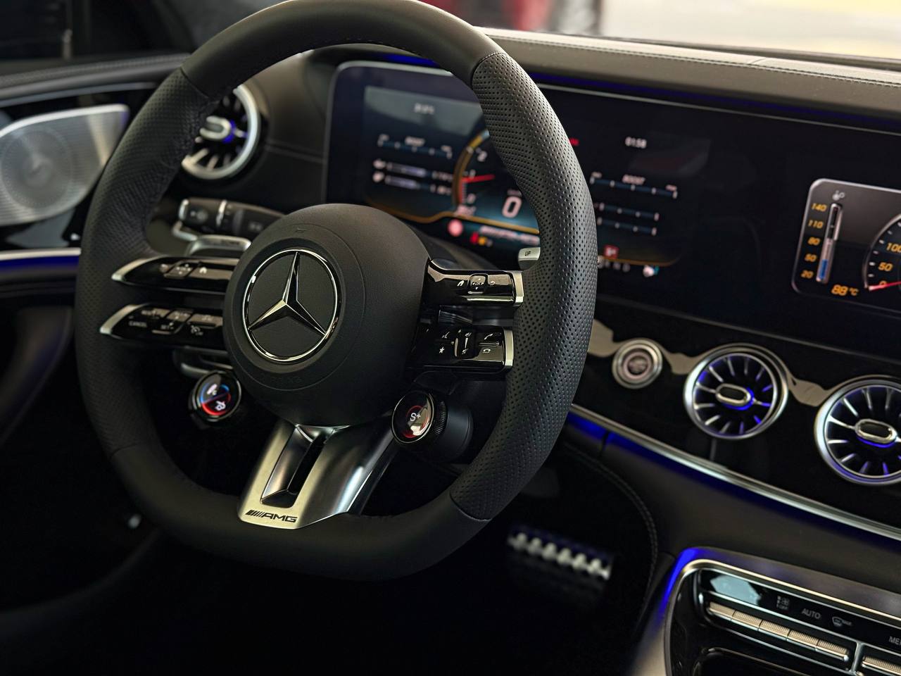   Mercedes-AMG GT 4-Door Coupe   -  8