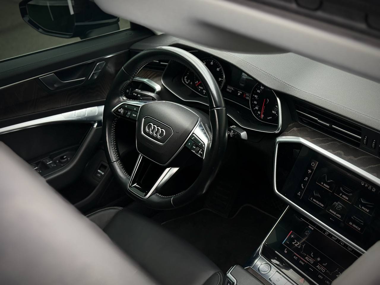   Audi A6 Quattro   -  8