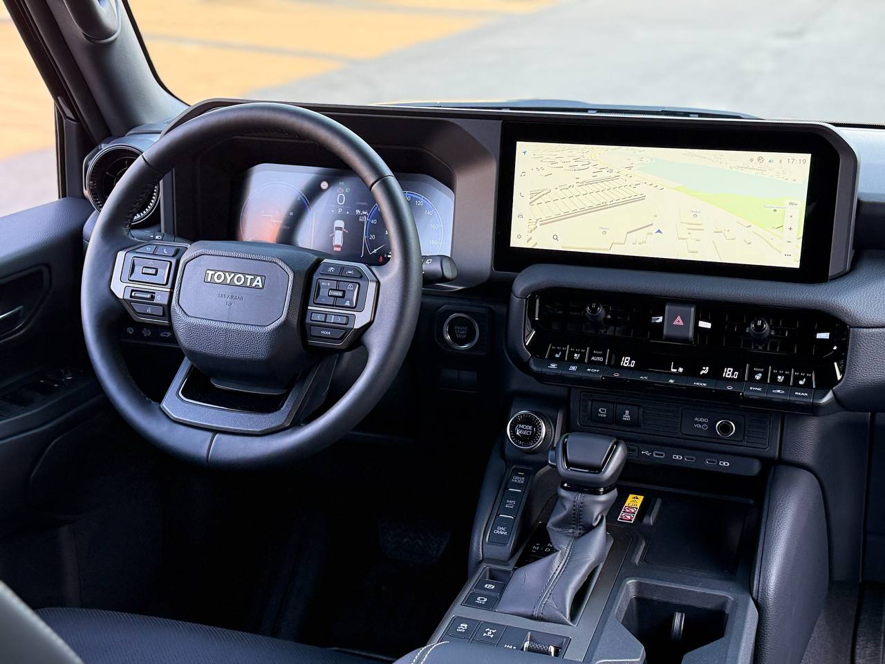   Toyota Land Cruiser Prado 250   -  7