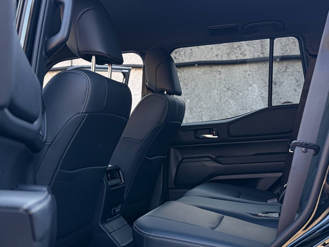   Toyota Land Cruiser Prado 250   -  9