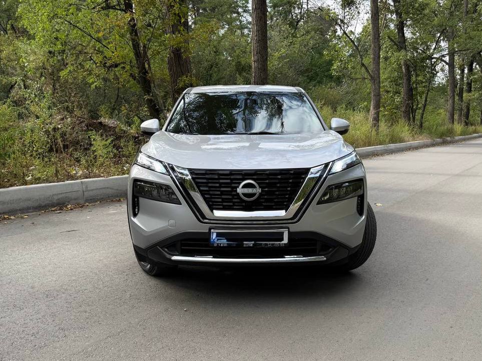   Nissan Rogue   -  2